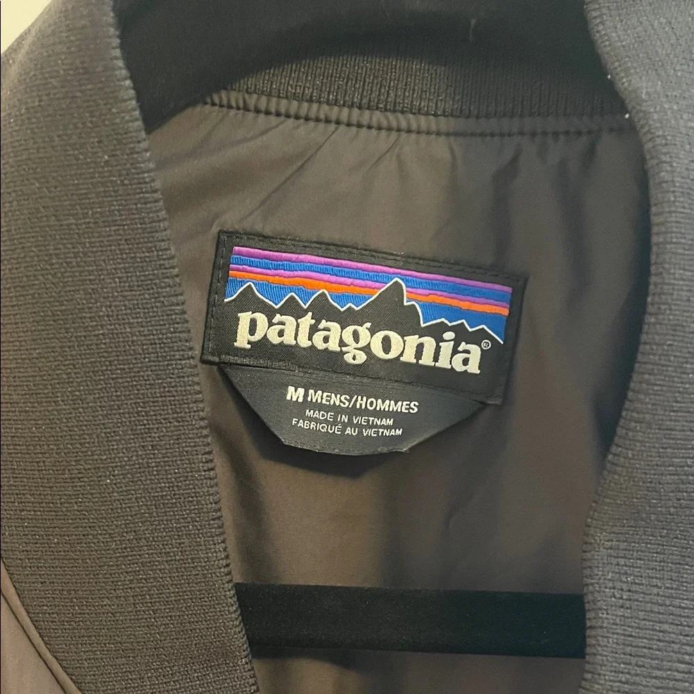 Patagonia Men's Black Bomber Jacket - Picture 2 of 3